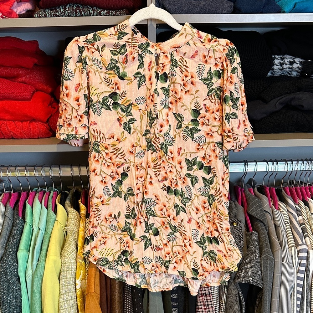 Loft orange/green floral short sleeve front button keyhole closure top size XS